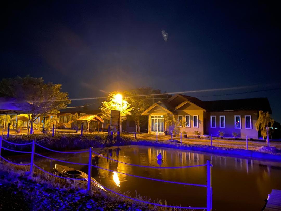 Tamteh Homestay Ayer Hitam Exterior photo